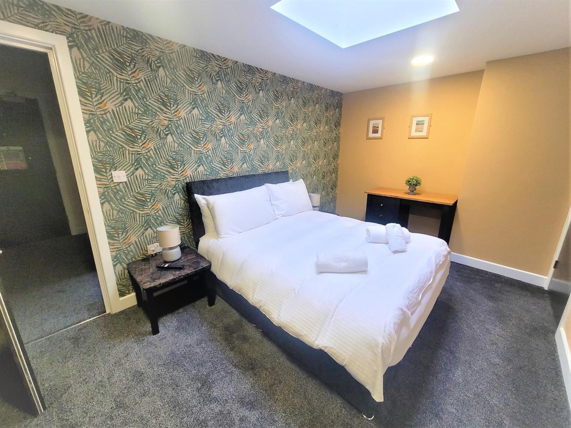 New County Hotel & Serviced Apartments By Roomsbooked Gloucester Exterior photo