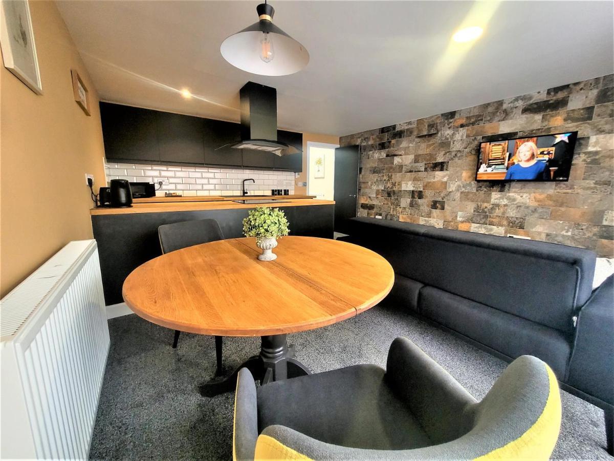 New County Hotel & Serviced Apartments By Roomsbooked Gloucester Exterior photo