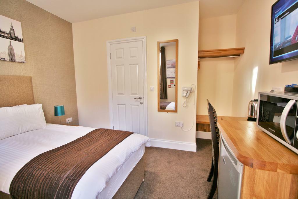 New County Hotel & Serviced Apartments By Roomsbooked Gloucester Room photo